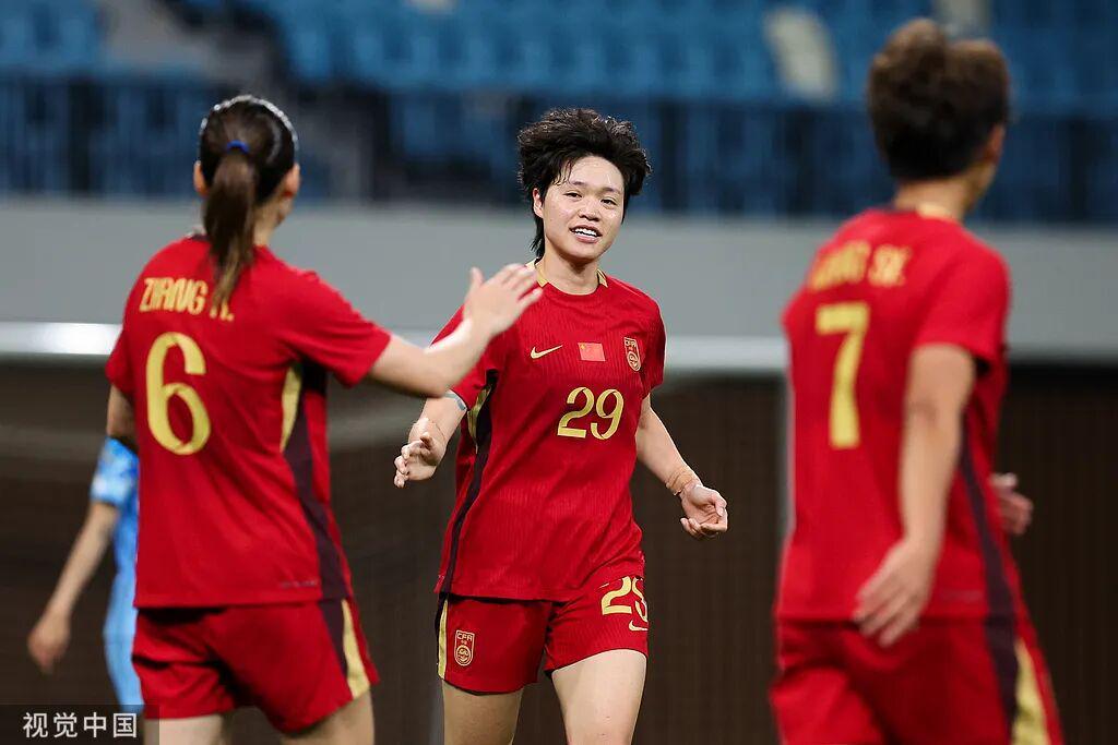 APP 下载-中国女足亚洲杯4大看点：卫冕难度！5大留洋球员！世界杯资格